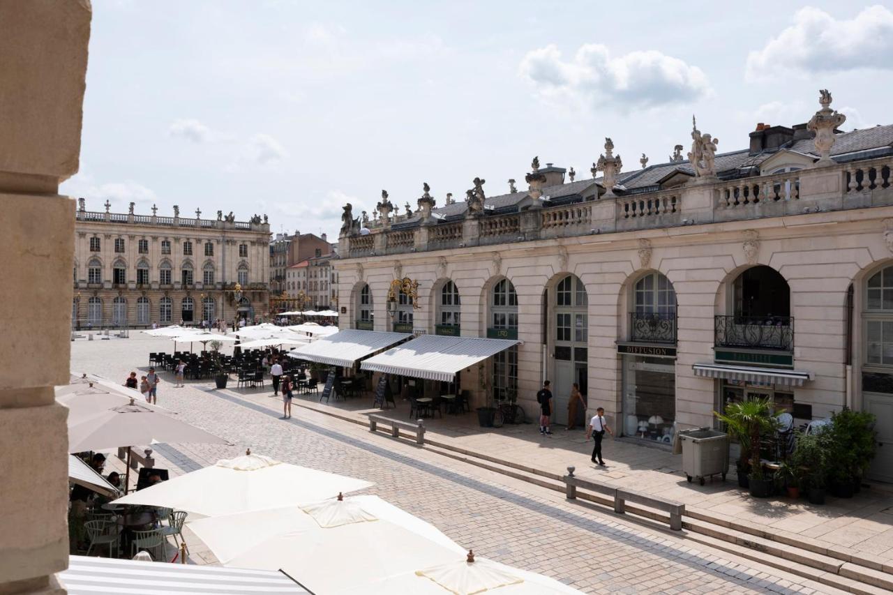 Sur La Place Stanislas Nancy Exteriér fotografie